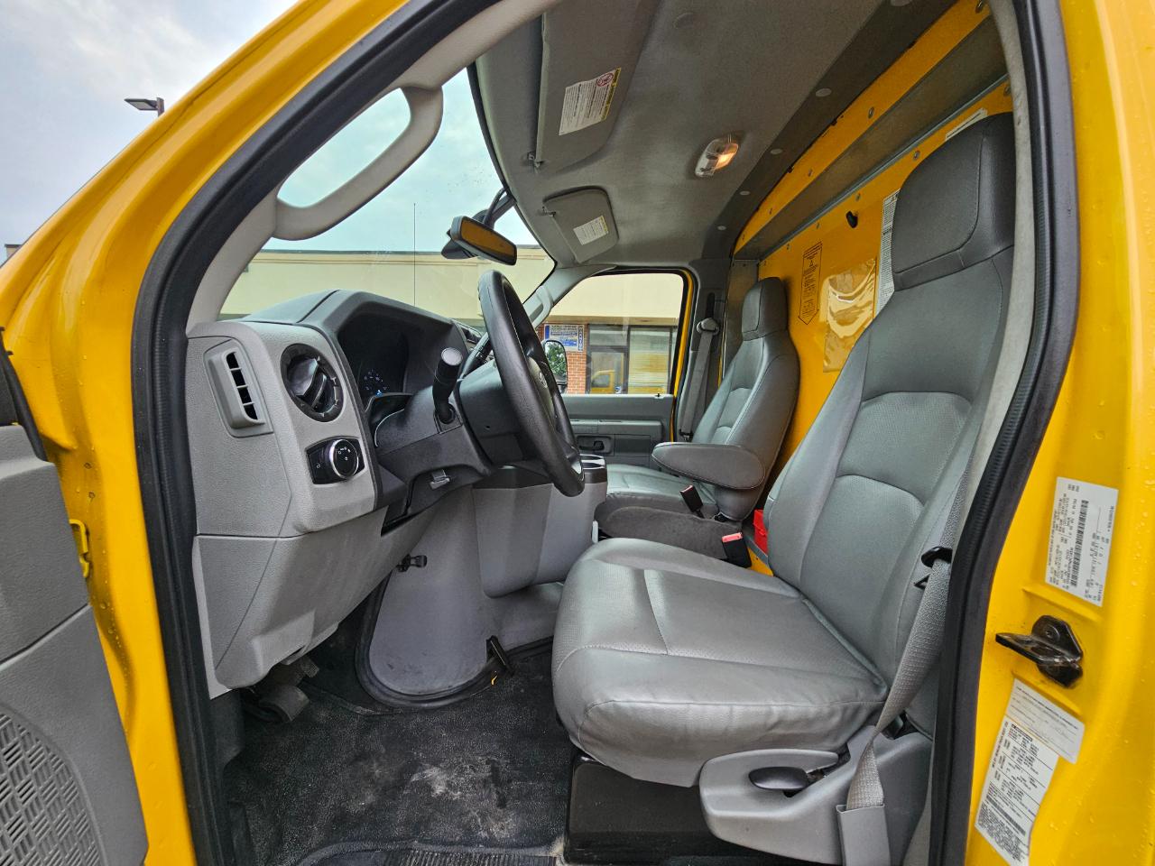 Ford E-Series Cutaway  2022