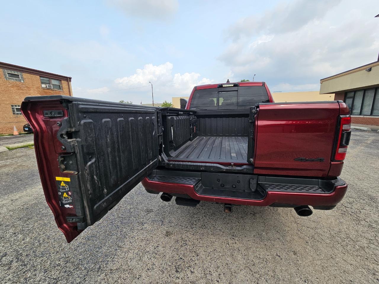 RAM 1500 Limited 4x4 Crew Cab 5'7" Box 2021