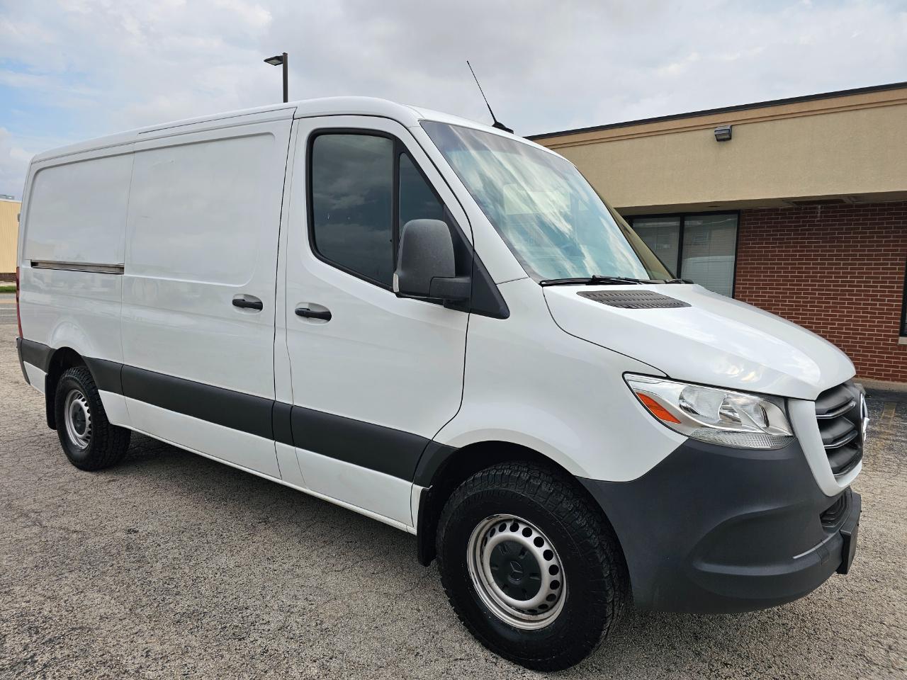 Mercedes-Benz Sprinter Van 2500 Standard Roof V6 144" RWD 2019