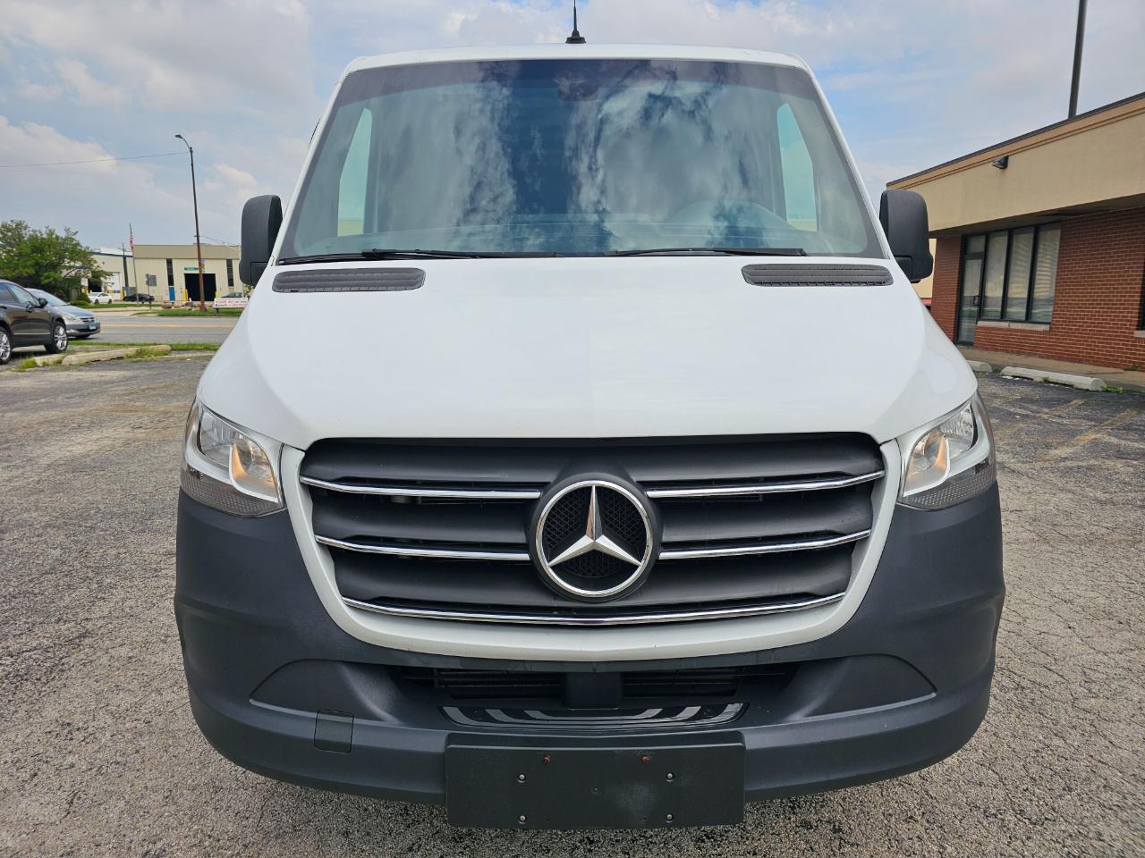 Mercedes-Benz Sprinter Van 2500 Standard Roof V6 144" RWD 2019