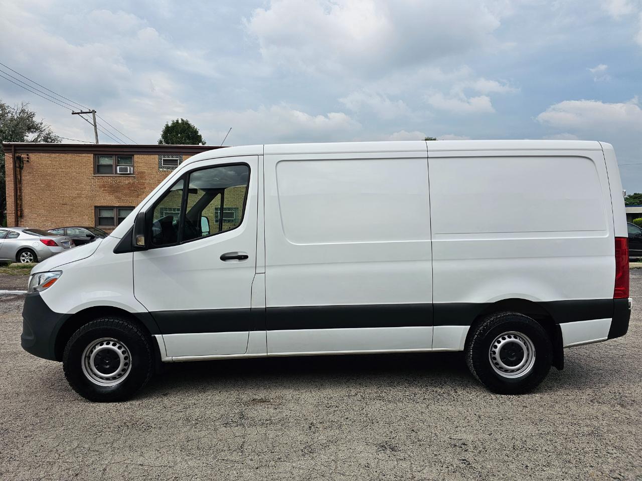Mercedes-Benz Sprinter Van 2500 Standard Roof V6 144" RWD 2019