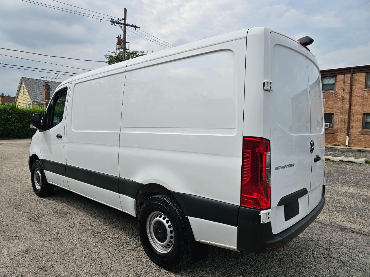 Mercedes-Benz Sprinter Van 2500 Standard Roof V6 144" RWD 2019