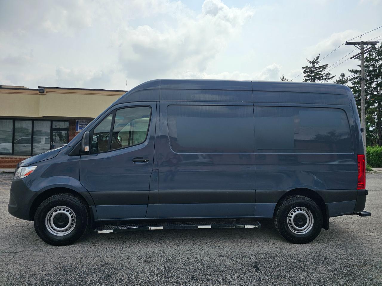 Mercedes-Benz Sprinter Van 2500 Standard Roof V6 144" RWD 2019