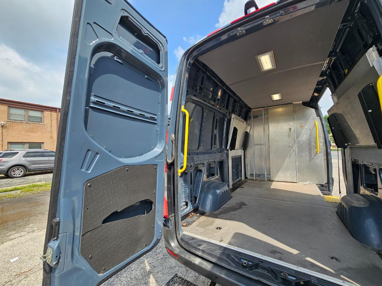Mercedes-Benz Sprinter Van 2500 Standard Roof V6 144" RWD 2019