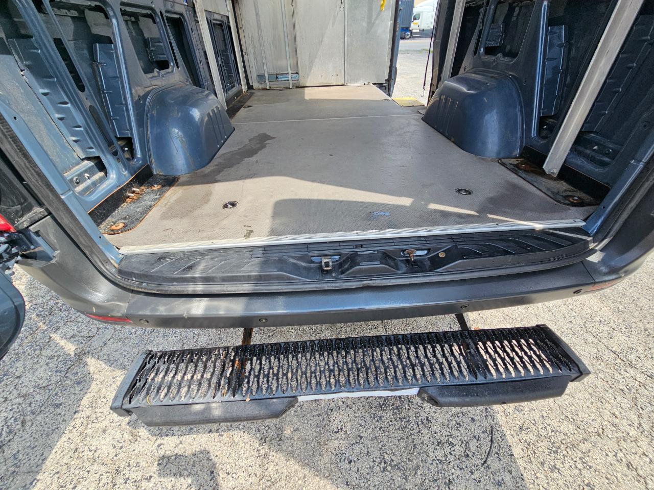 Mercedes-Benz Sprinter Van 2500 Standard Roof V6 144" RWD 2019