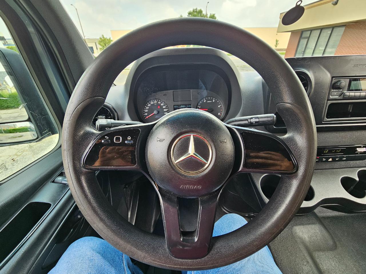 Mercedes-Benz Sprinter Van 2500 Standard Roof V6 144" RWD 2019