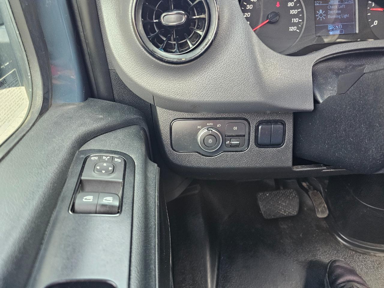 Mercedes-Benz Sprinter Van 2500 Standard Roof V6 144" RWD 2019