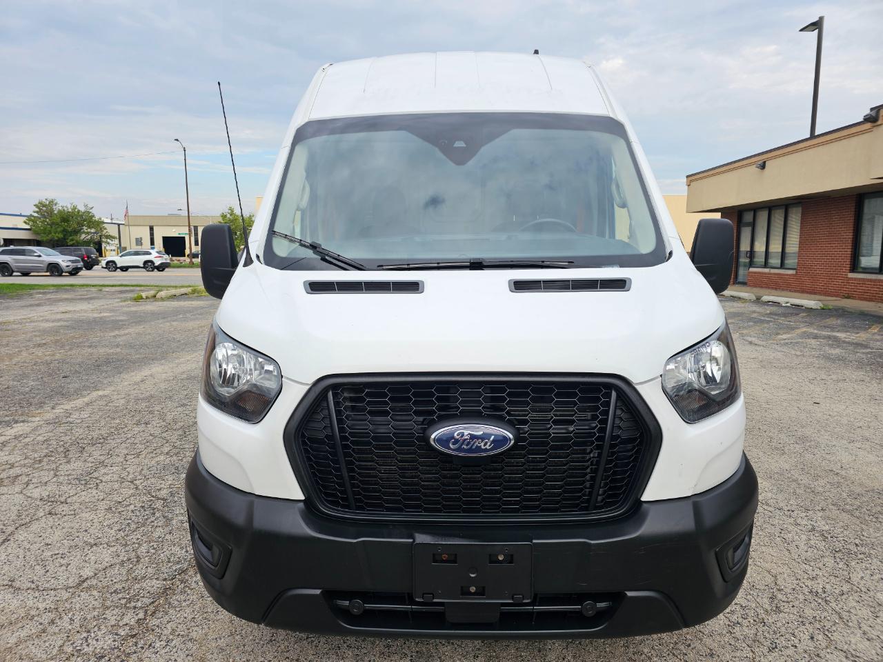 Ford Transit Cargo Van T-250 148" EL Hi Rf 9070 GVWR RWD 2023
