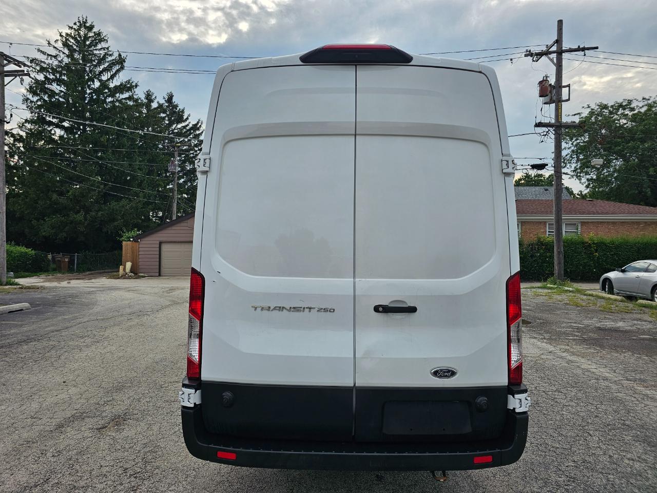 Ford Transit Cargo Van T-250 148" EL Hi Rf 9070 GVWR RWD 2023