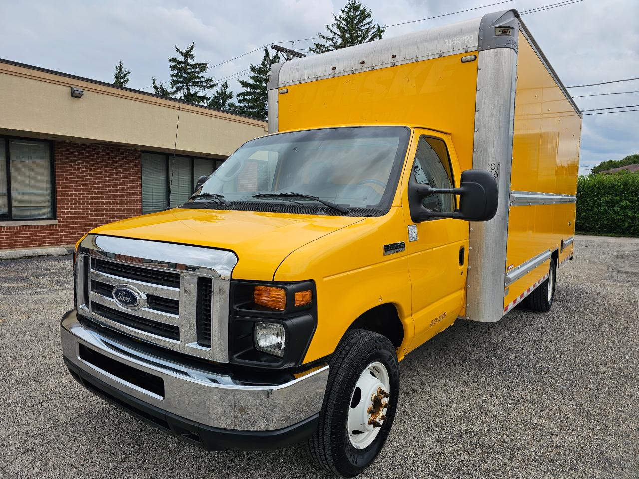 Ford Econoline Commercial Cutaway E-350 Super Duty 176" WB DRW 2015