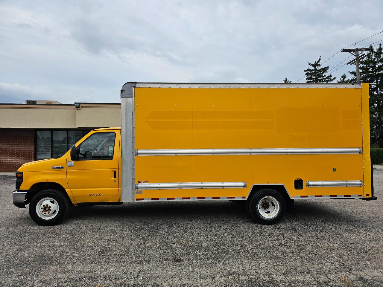 Ford Econoline Commercial Cutaway E-350 Super Duty 176" WB DRW 2015