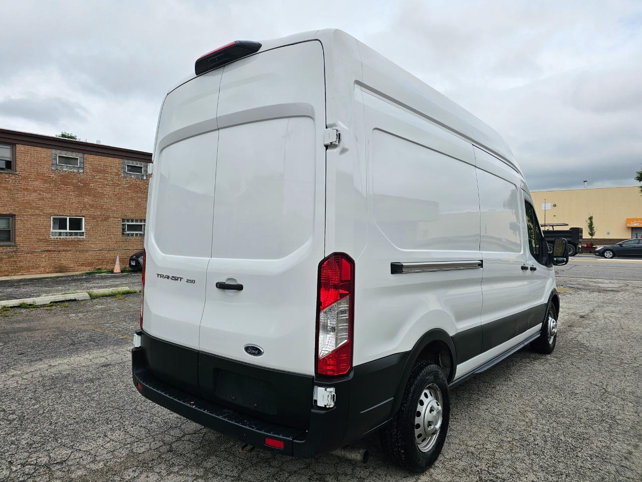 Ford Transit Cargo Van T-250 148" Hi Rf 9070 GVWR AWD 2022