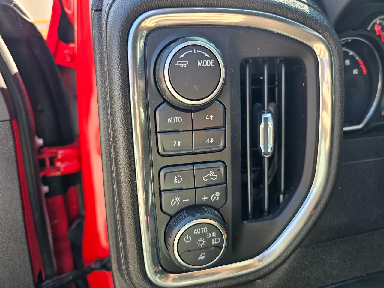 Chevrolet Silverado 2500HD 4WD Crew Cab 159" LTZ 2023