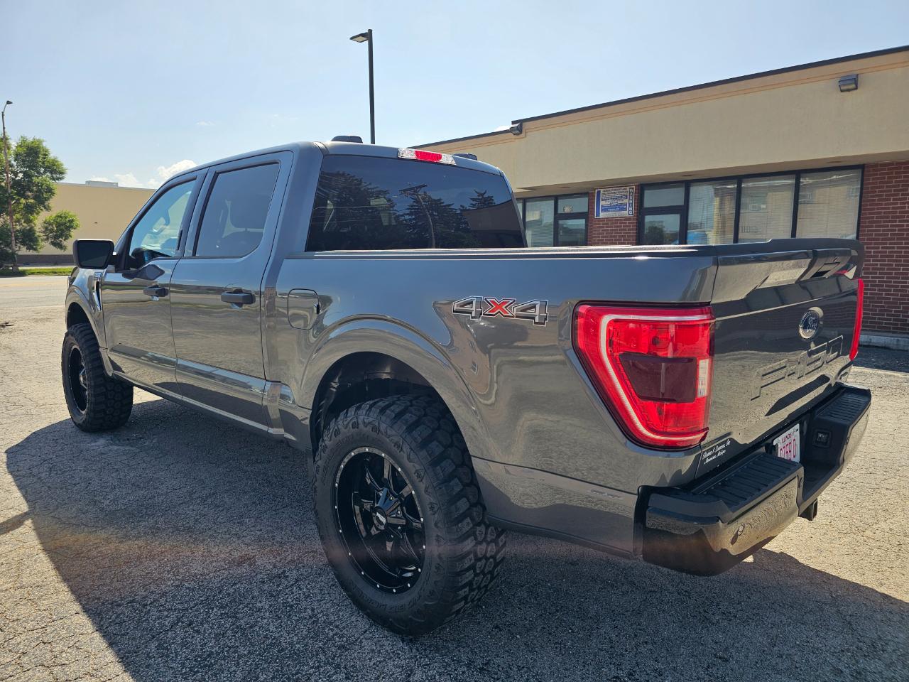Ford F-150 XLT 4WD SuperCrew 5.5' Box 2023