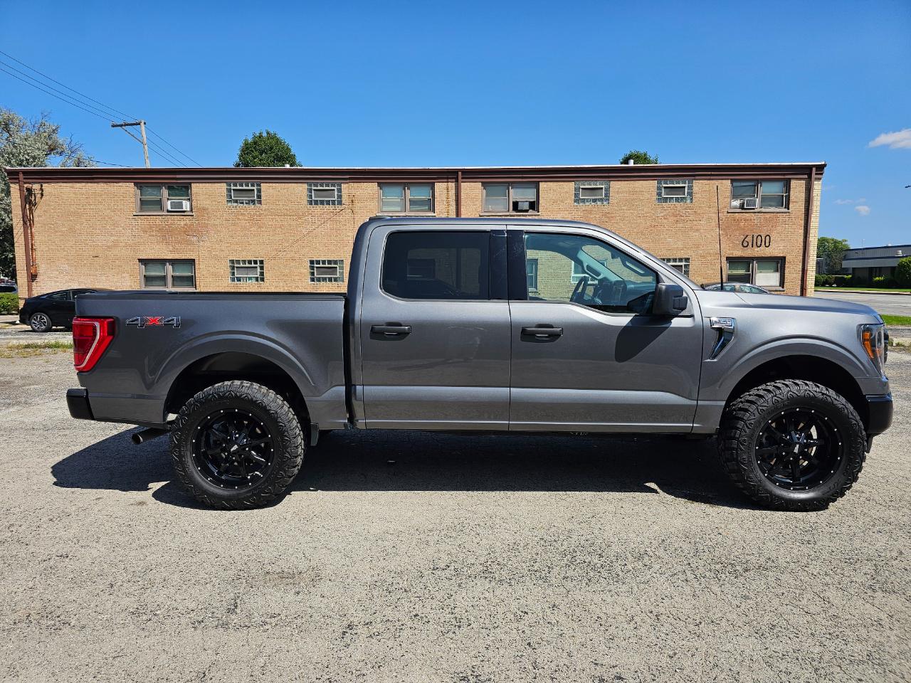Ford F-150 XLT 4WD SuperCrew 5.5' Box 2023