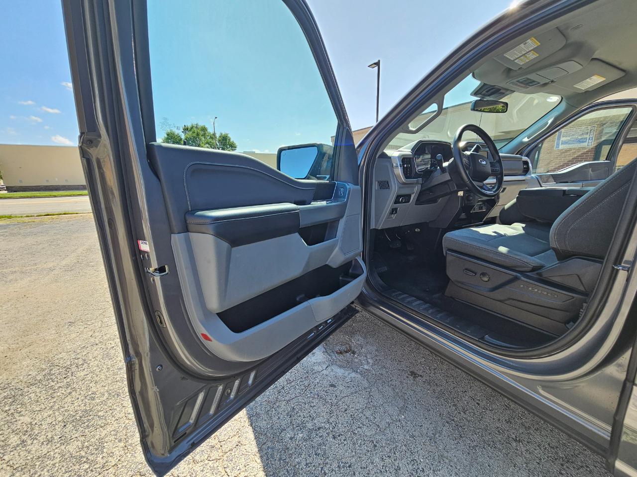 Ford F-150 XLT 4WD SuperCrew 5.5' Box 2023