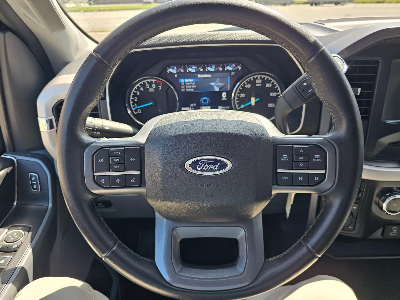 Ford F-150 XLT 4WD SuperCrew 5.5' Box 2023