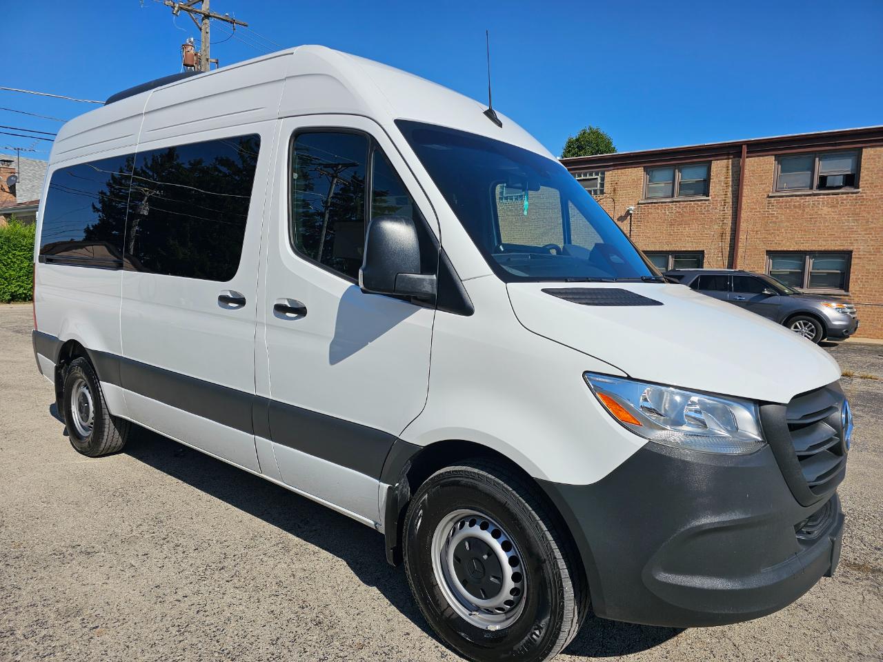 Mercedes-Benz Sprinter Passenger Van 2500 Standard Roof I4 Diesel 144" RWD 2025