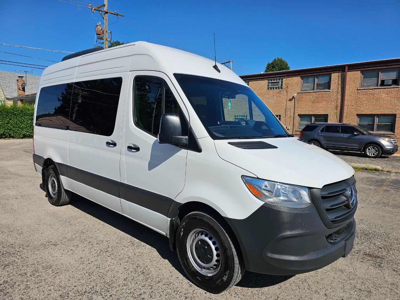 Mercedes-Benz Sprinter Passenger Van 2500 Standard Roof I4 Diesel 144" RWD 2025