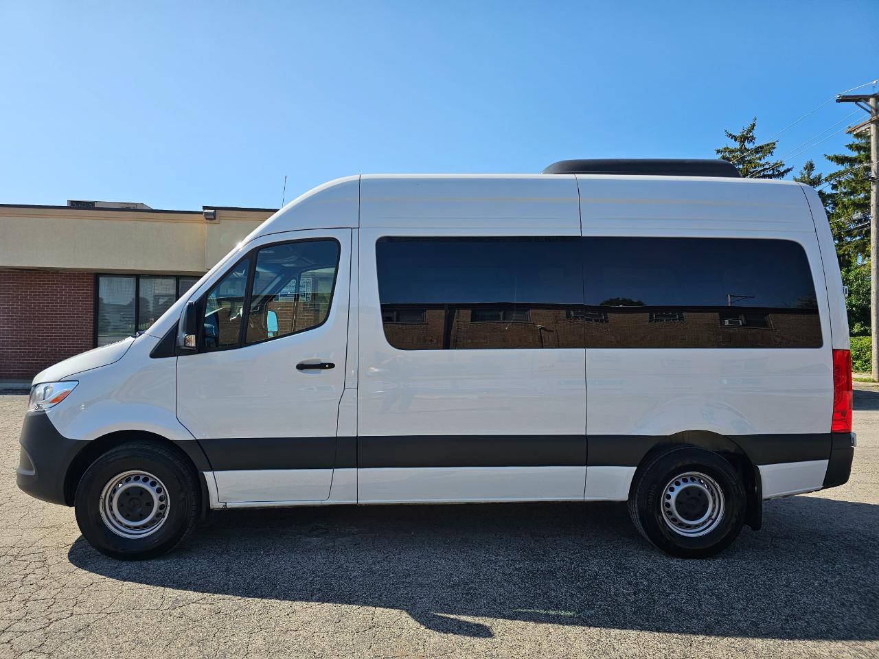Mercedes-Benz Sprinter Passenger Van 2500 Standard Roof I4 Diesel 144" RWD 2025