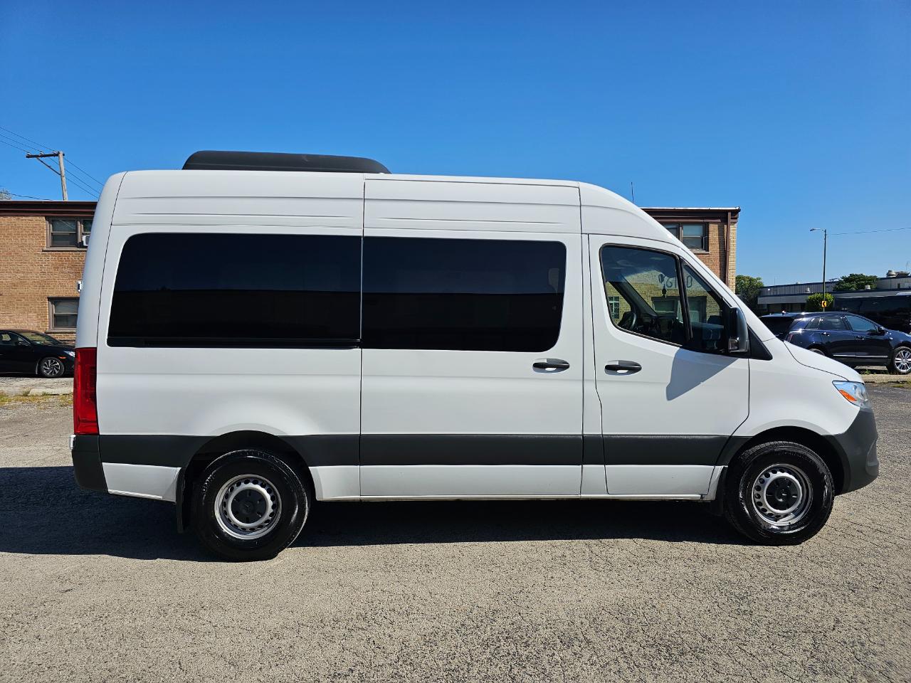 Mercedes-Benz Sprinter Passenger Van 2500 Standard Roof I4 Diesel 144" RWD 2025