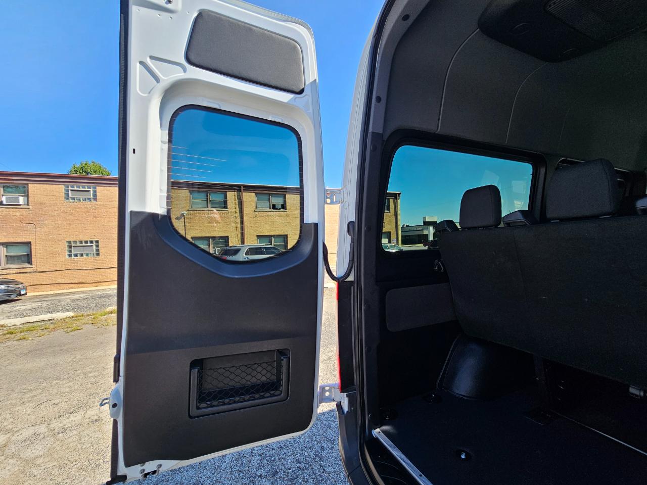 Mercedes-Benz Sprinter Passenger Van 2500 Standard Roof I4 Diesel 144" RWD 2025