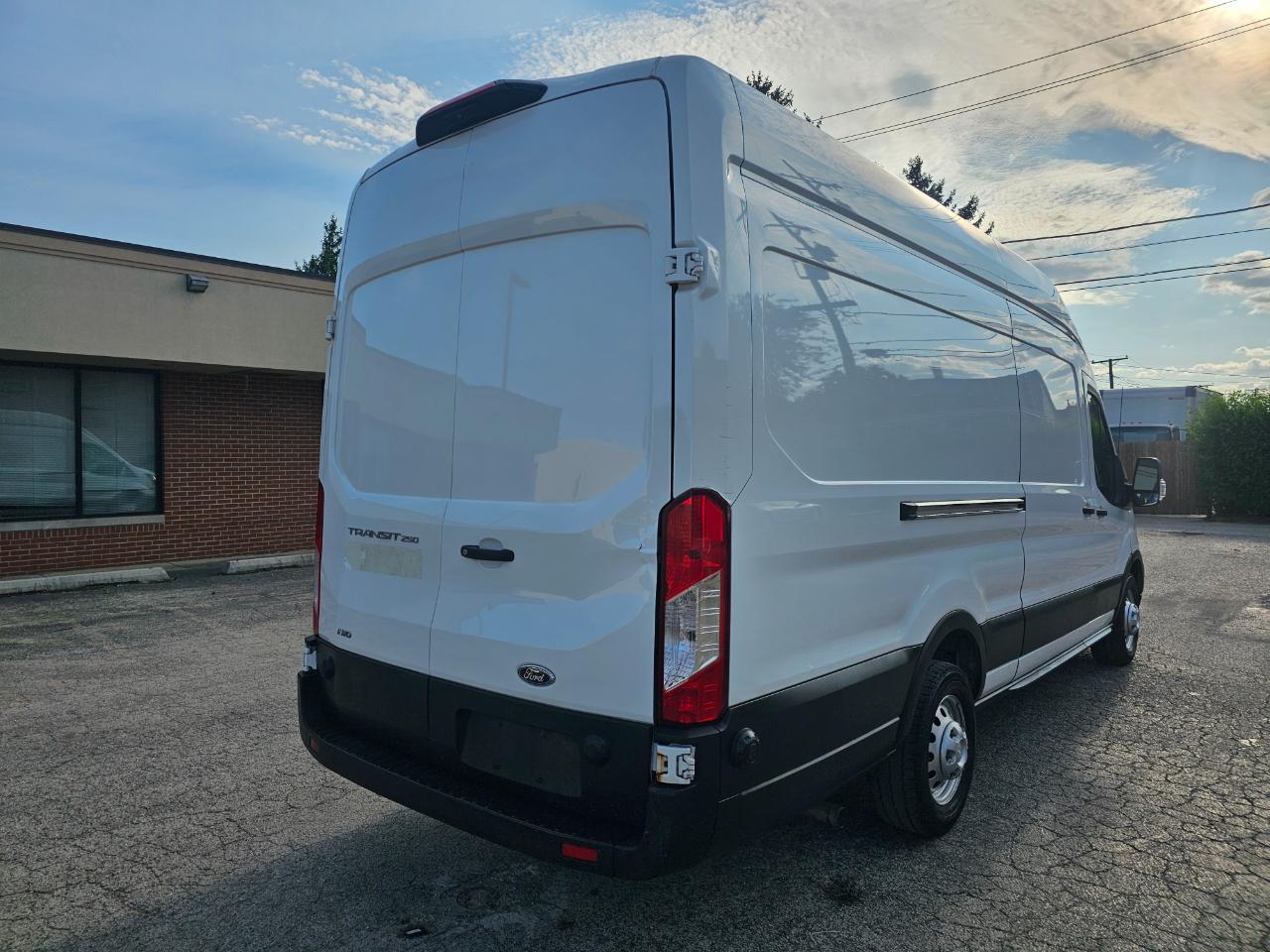 Ford Transit Cargo Van T-250 148" EL Hi Rf 9070 GVWR AWD 2022