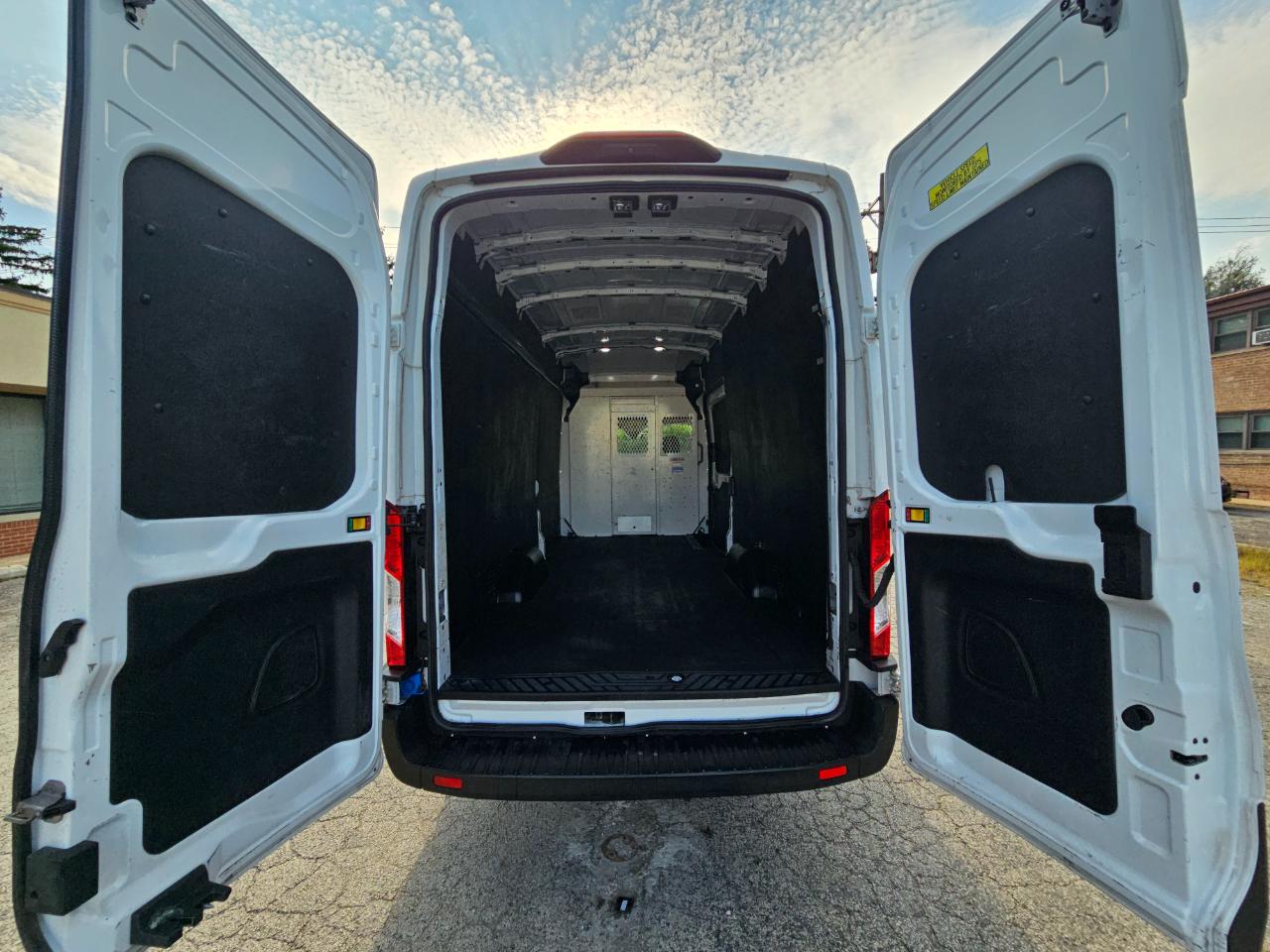 Ford Transit Cargo Van T-250 148" EL Hi Rf 9070 GVWR AWD 2022