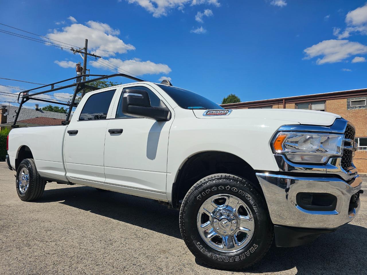 RAM 2500 Tradesman 4x4 Crew Cab 8' Box 2024