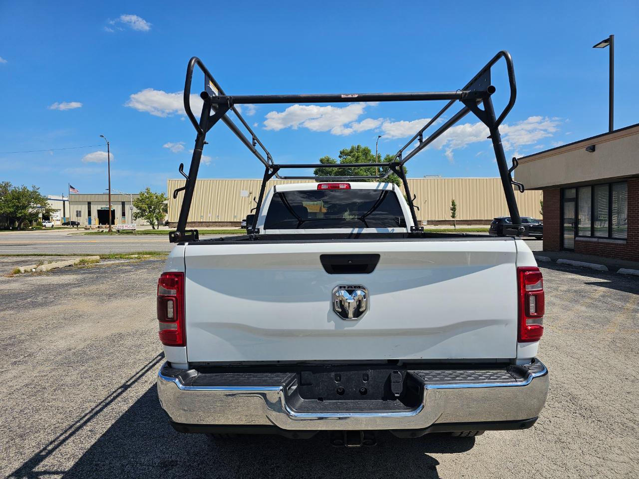 RAM 2500 Tradesman 4x4 Crew Cab 8' Box 2024