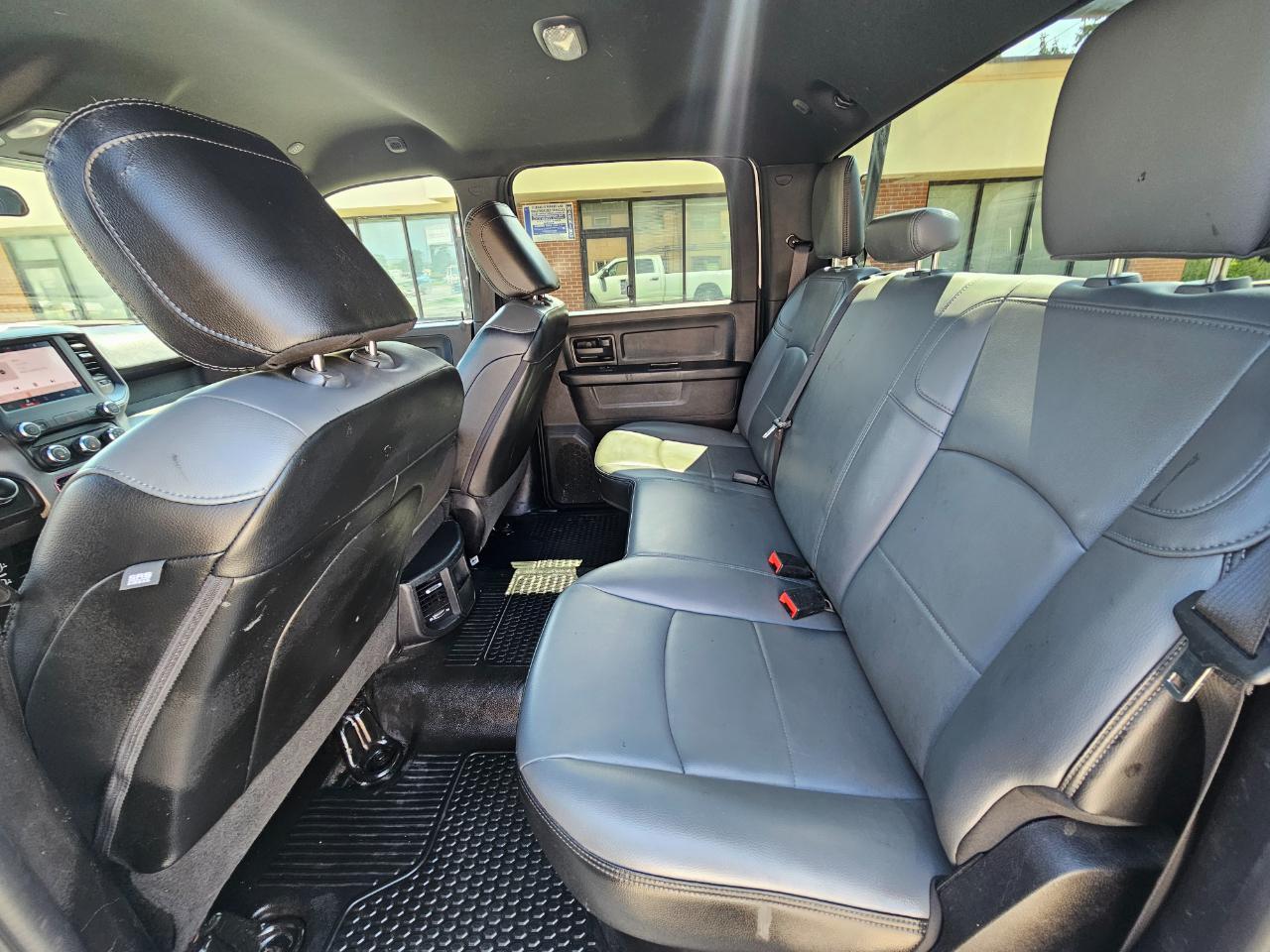 RAM 2500 Tradesman 4x4 Crew Cab 8' Box 2024