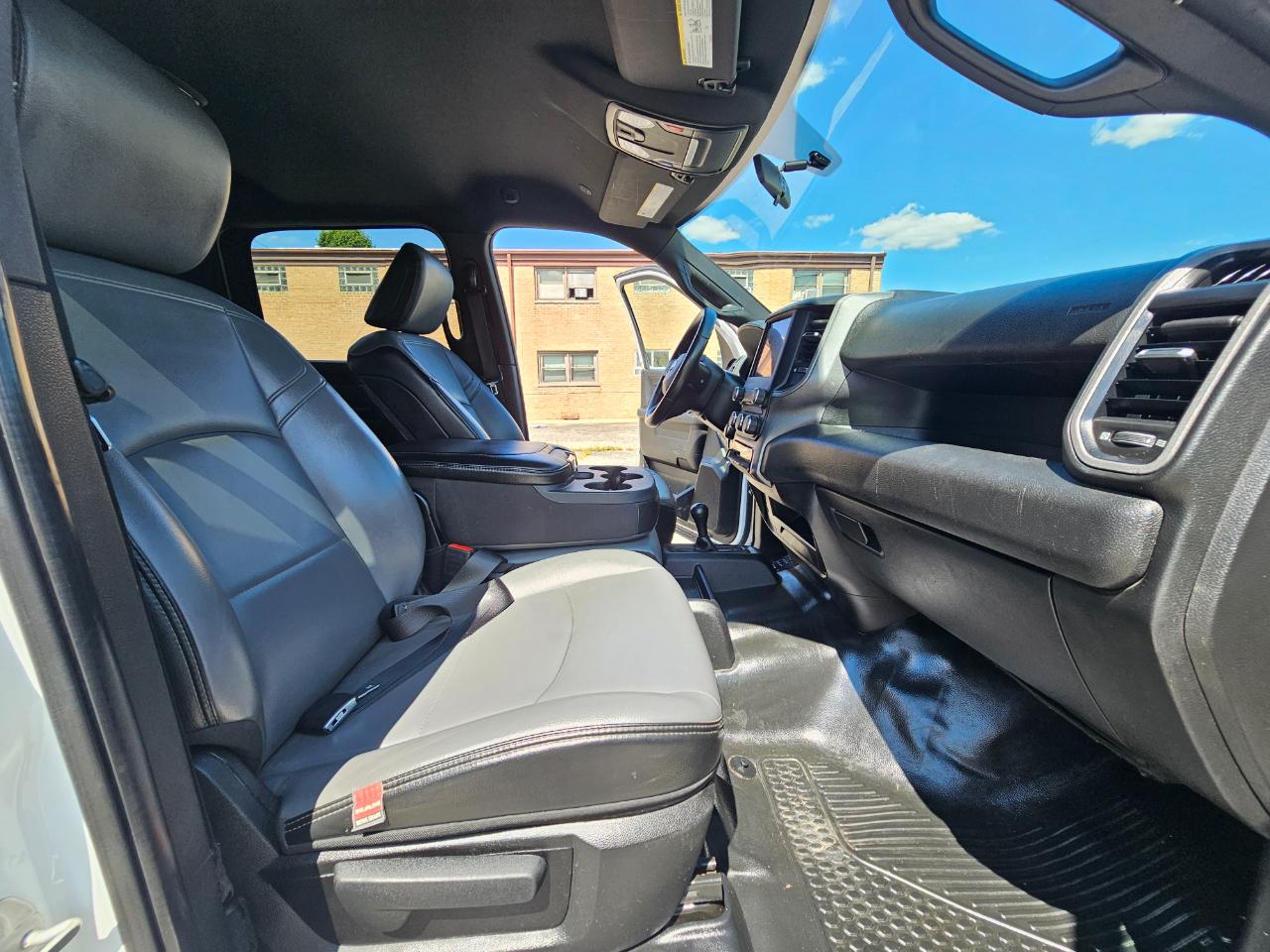 RAM 2500 Tradesman 4x4 Crew Cab 8' Box 2024