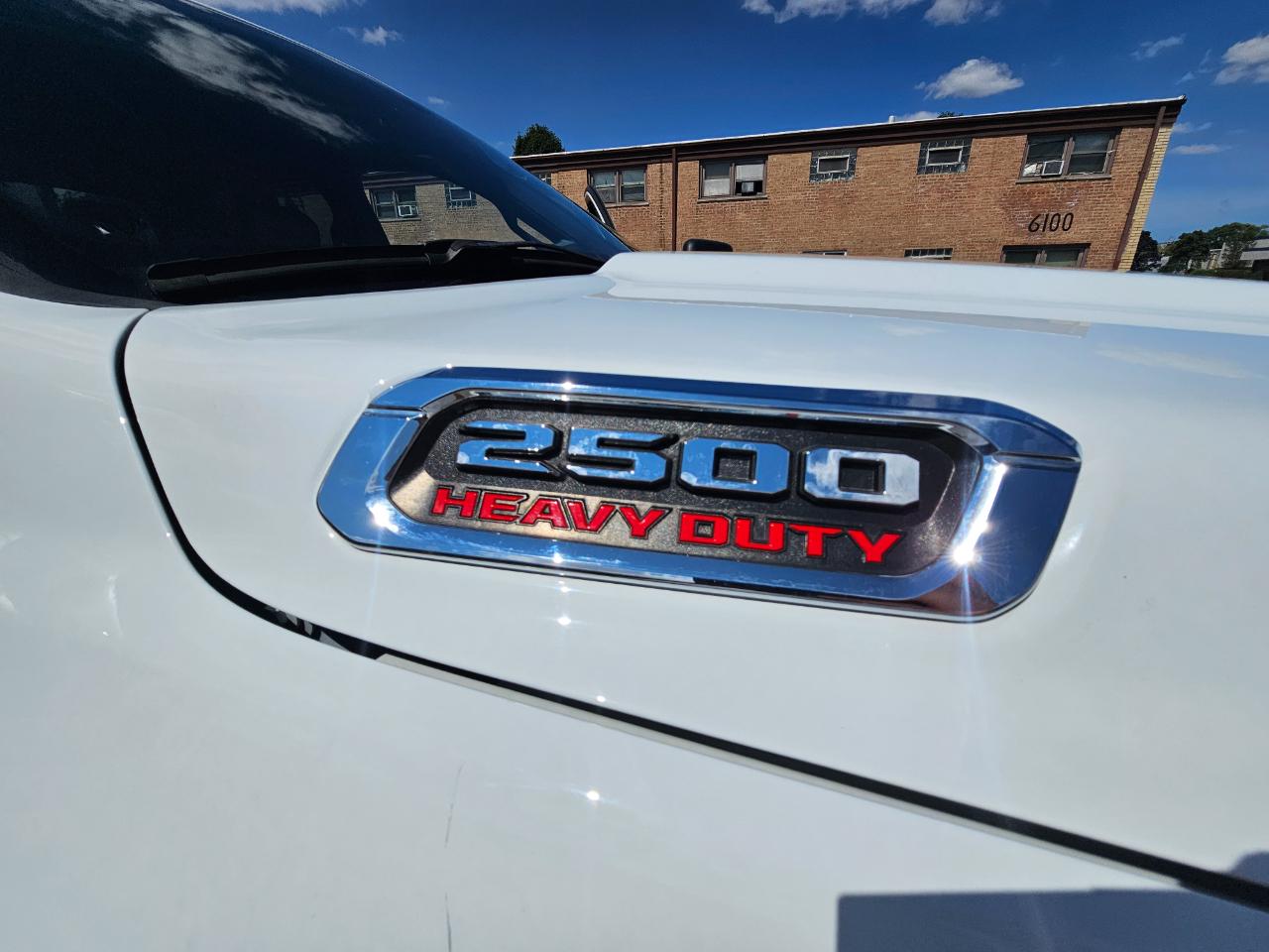RAM 2500 Tradesman 4x4 Crew Cab 8' Box 2024