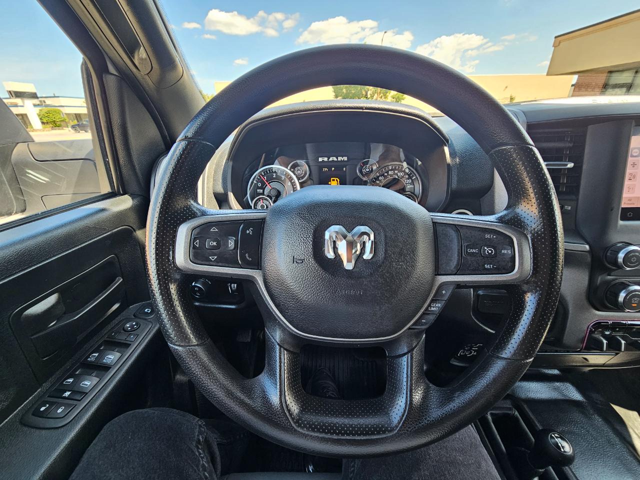 RAM 2500 Tradesman 4x4 Crew Cab 8' Box 2024