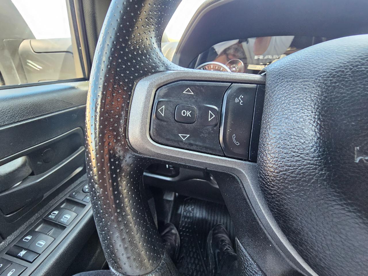 RAM 2500 Tradesman 4x4 Crew Cab 8' Box 2024
