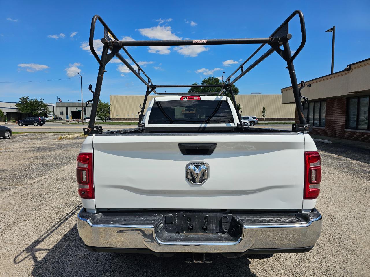 RAM 2500 Tradesman 4x4 Crew Cab 8' Box 2024