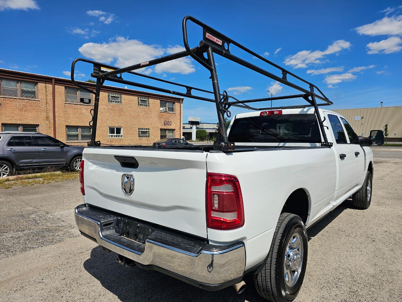 RAM 2500 Tradesman 4x4 Crew Cab 8' Box 2024