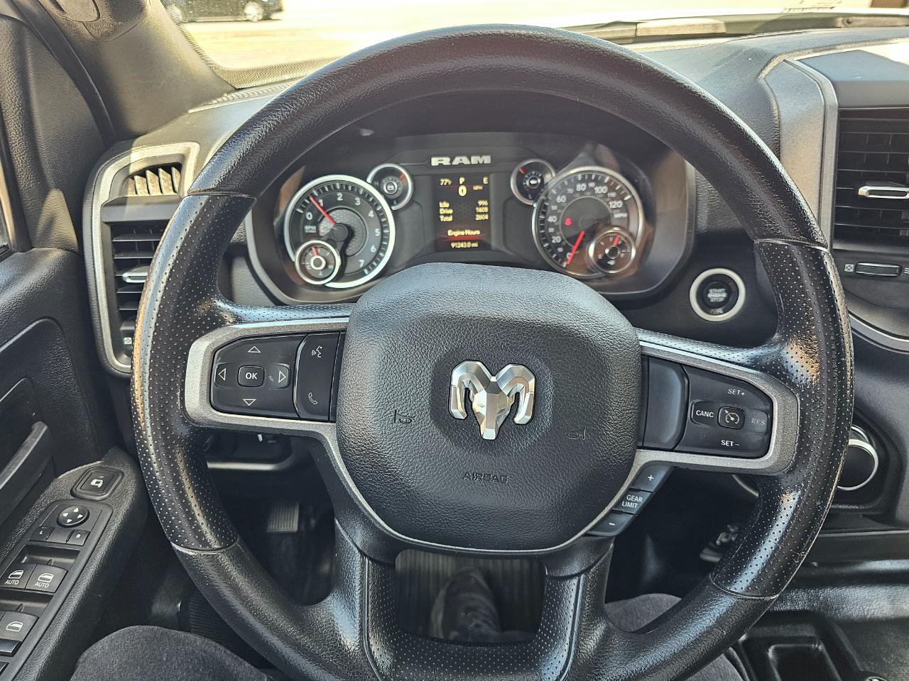 RAM 2500 Tradesman 4x4 Crew Cab 8' Box 2024
