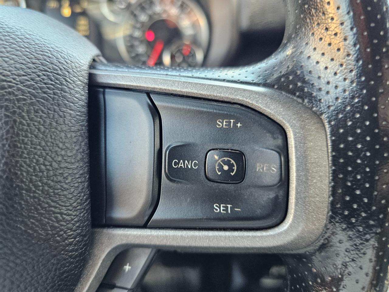 RAM 2500 Tradesman 4x4 Crew Cab 8' Box 2024