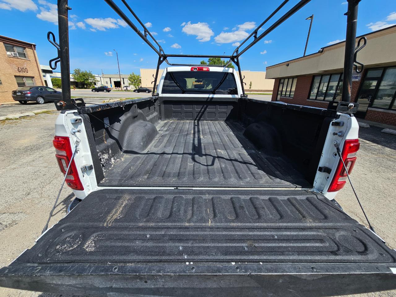 RAM 2500 Tradesman 4x4 Crew Cab 8' Box 2024