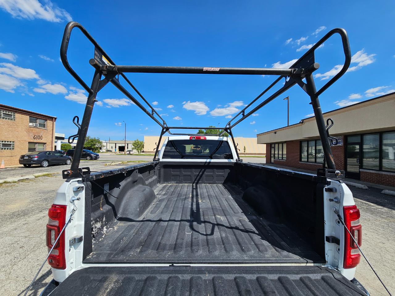 RAM 2500 Tradesman 4x4 Crew Cab 8' Box 2024