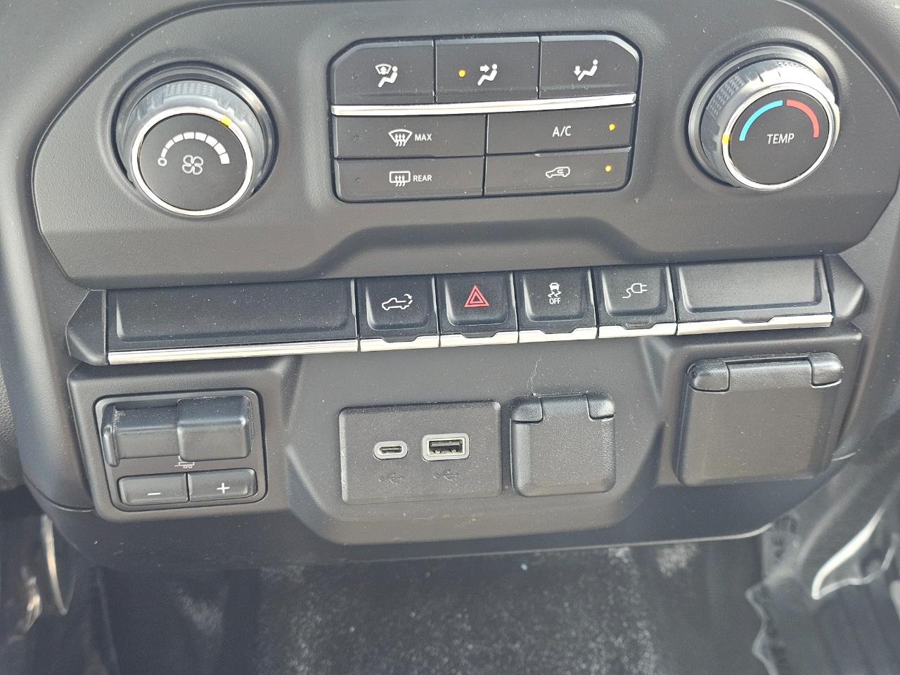 Chevrolet Silverado 3500HD 4WD Reg Cab 142" Work Truck 2022