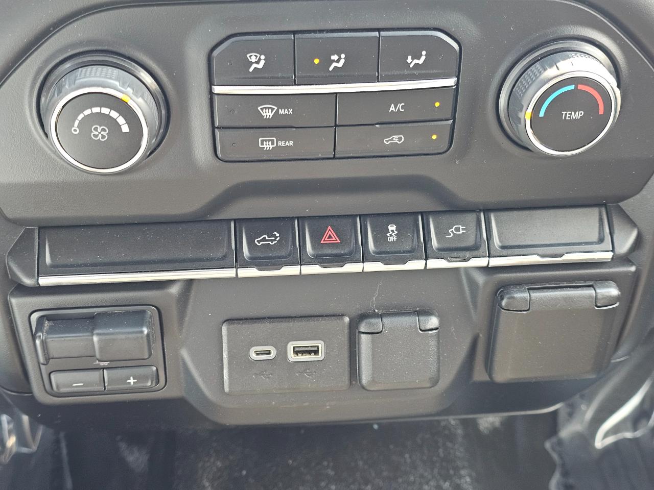 Chevrolet Silverado 3500HD 4WD Reg Cab 142" Work Truck 2022