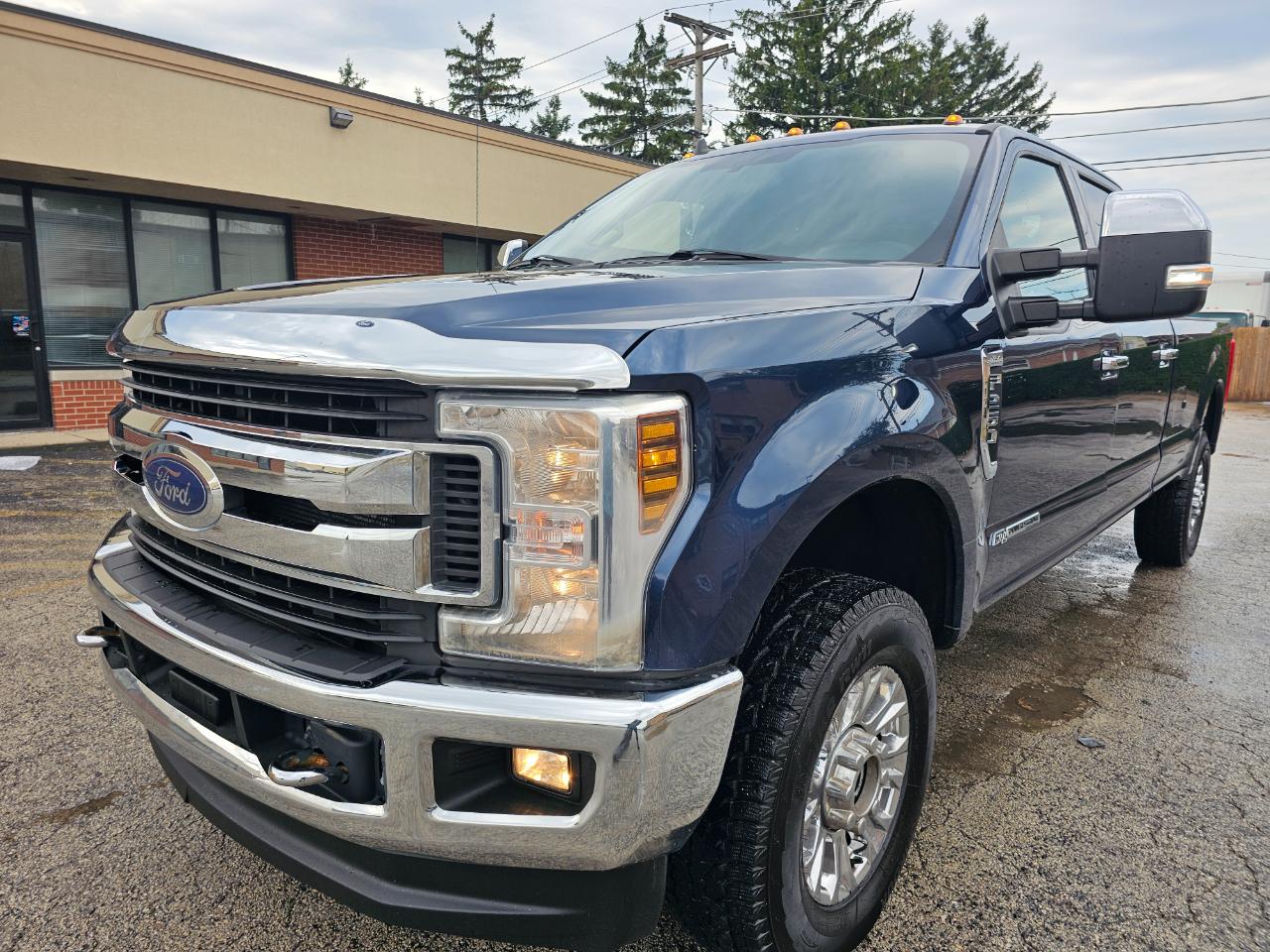 Ford Super Duty F-250 SRW XLT 4WD Crew Cab 8' Box 2019