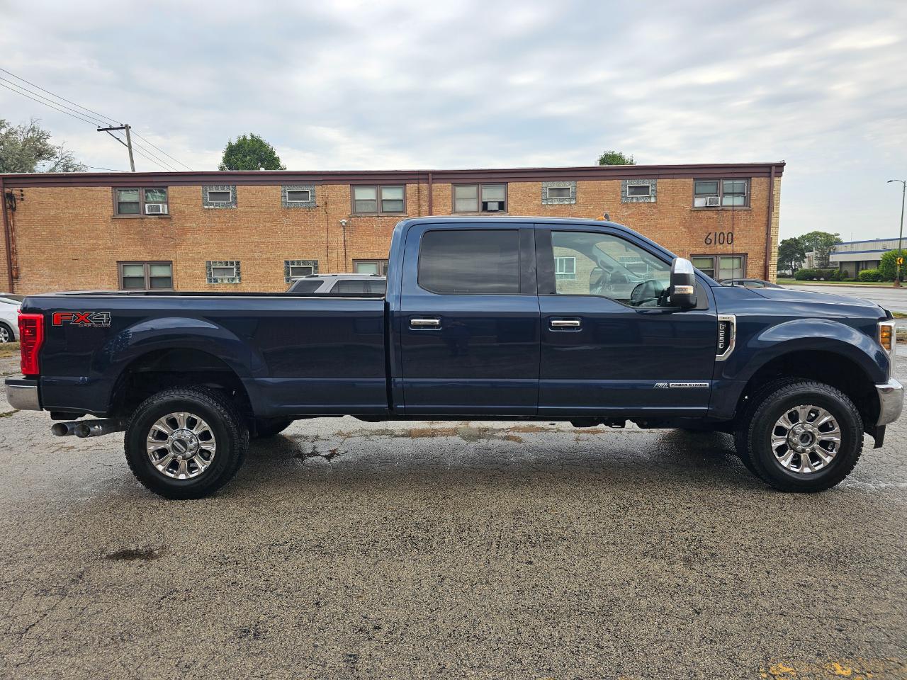 Ford Super Duty F-250 SRW XLT 4WD Crew Cab 8' Box 2019