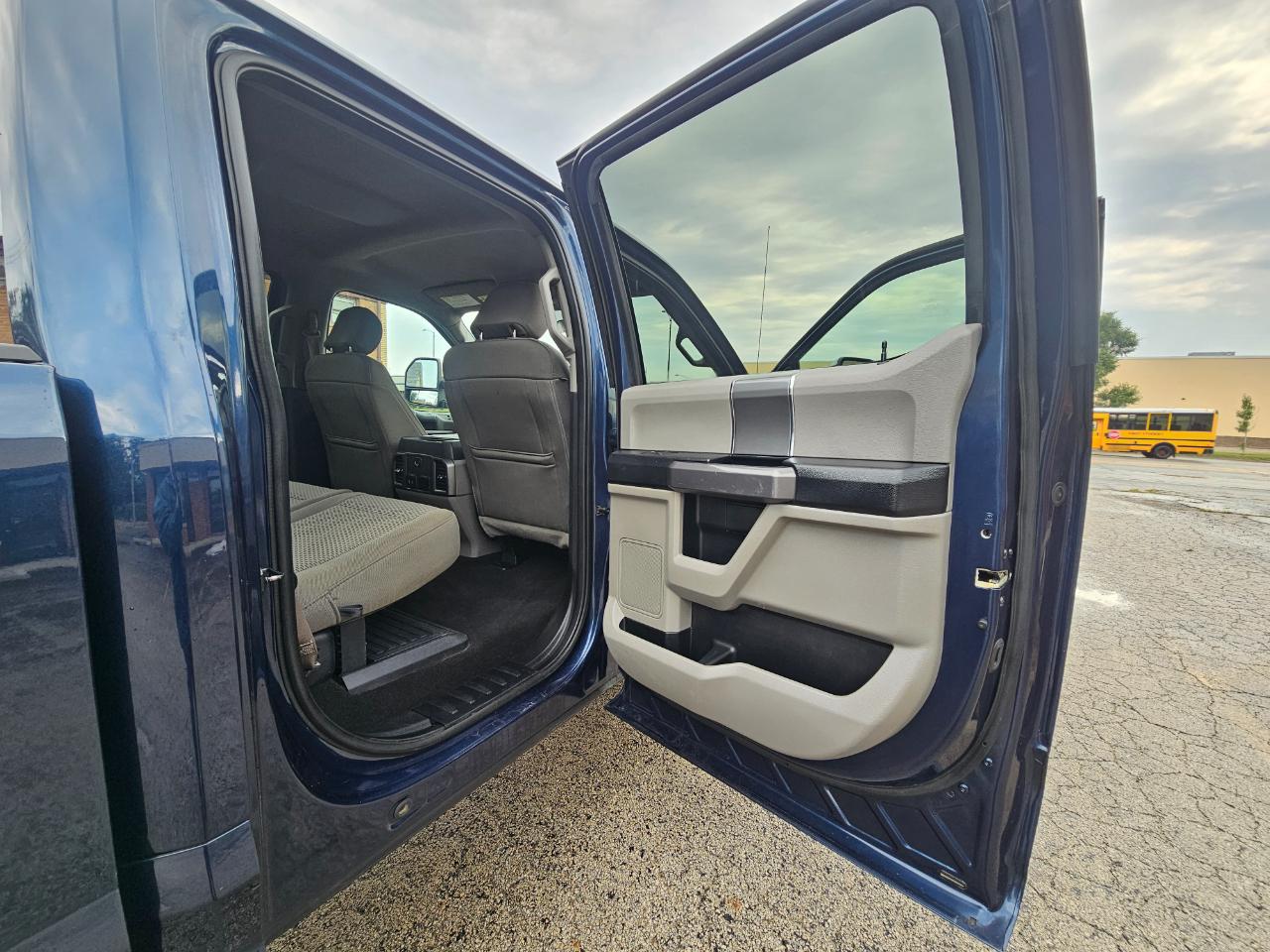 Ford Super Duty F-250 SRW XLT 4WD Crew Cab 8' Box 2019