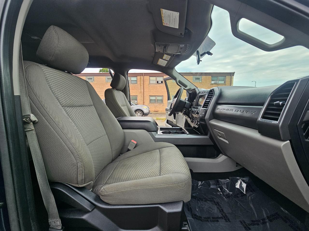 Ford Super Duty F-250 SRW XLT 4WD Crew Cab 8' Box 2019