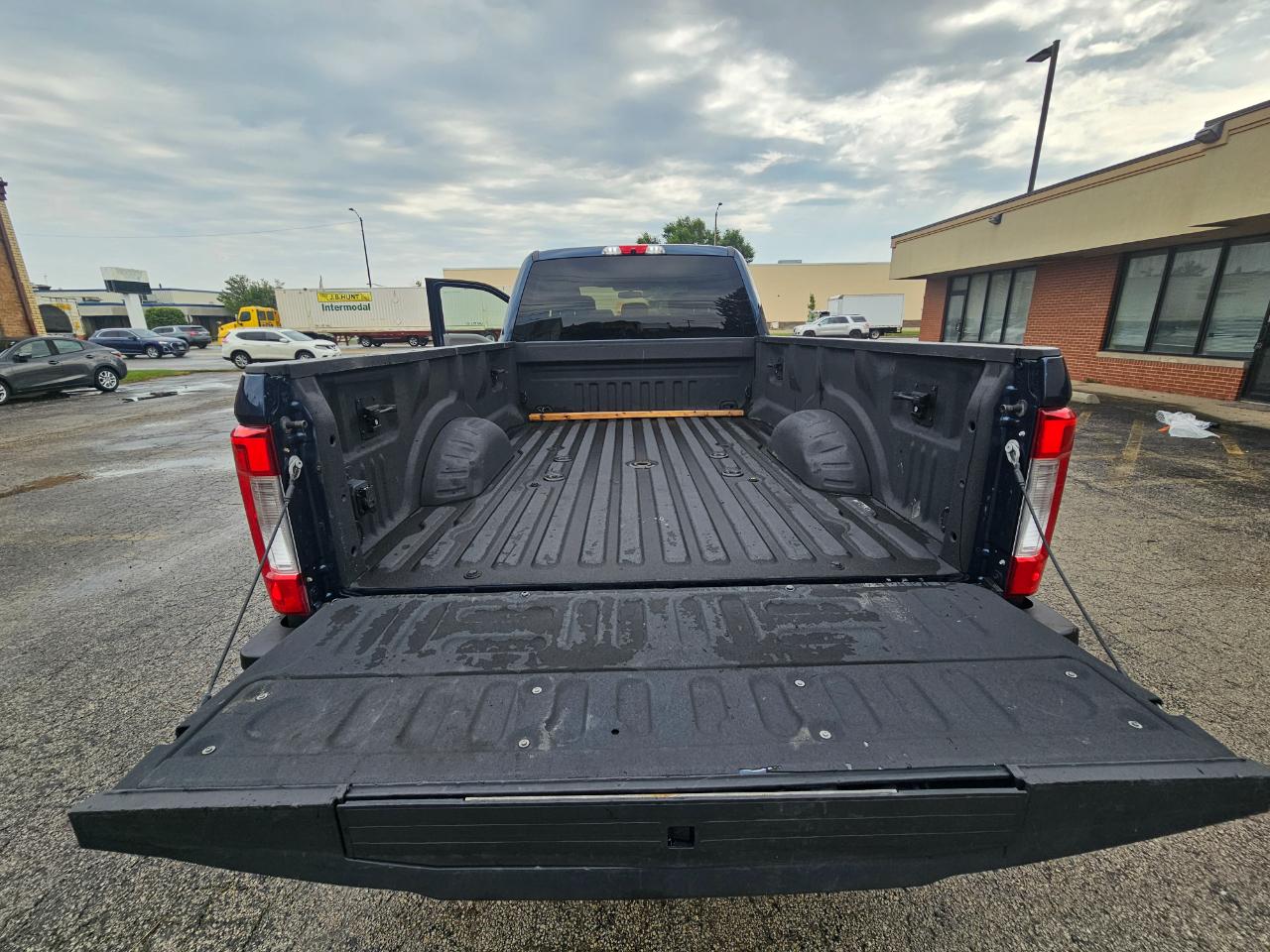 Ford Super Duty F-250 SRW XLT 4WD Crew Cab 8' Box 2019