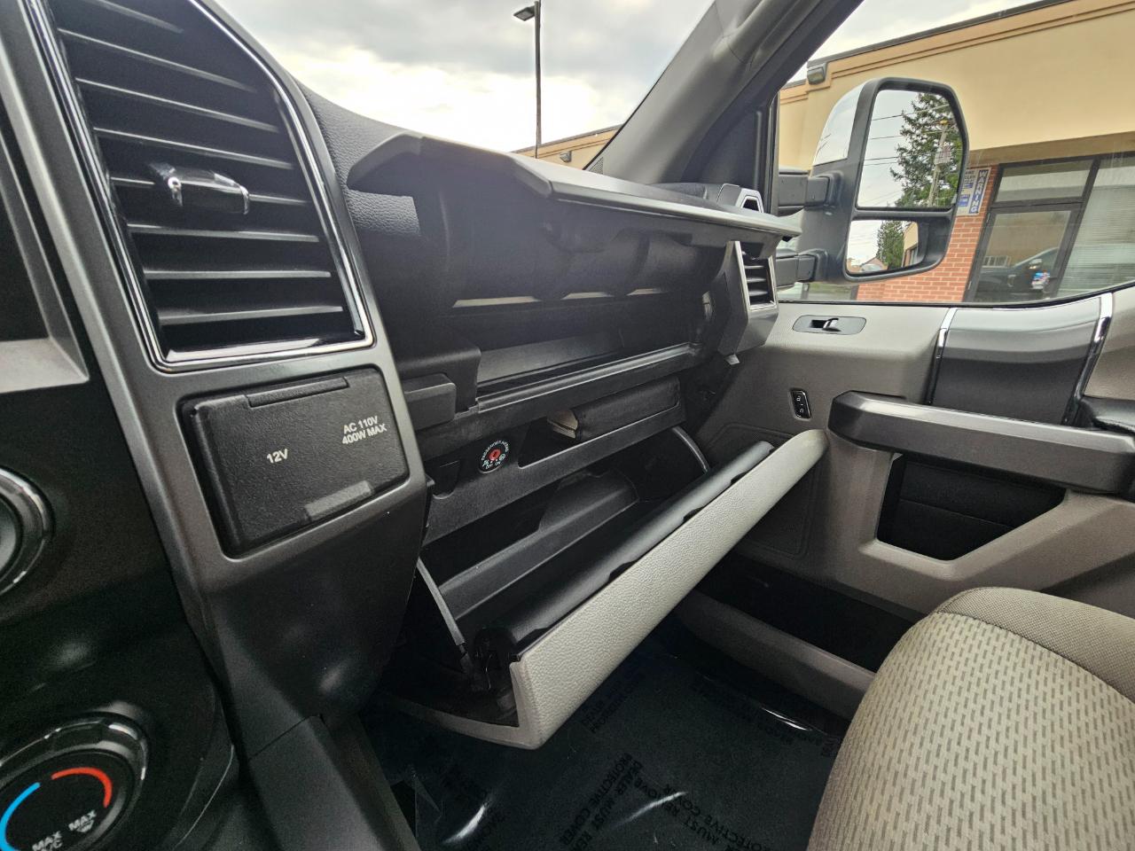 Ford Super Duty F-250 SRW XLT 4WD Crew Cab 8' Box 2019