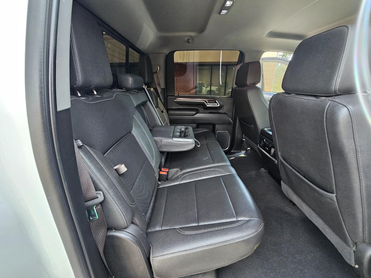 Chevrolet Silverado 3500HD 4WD Crew Cab 159" LTZ 2024